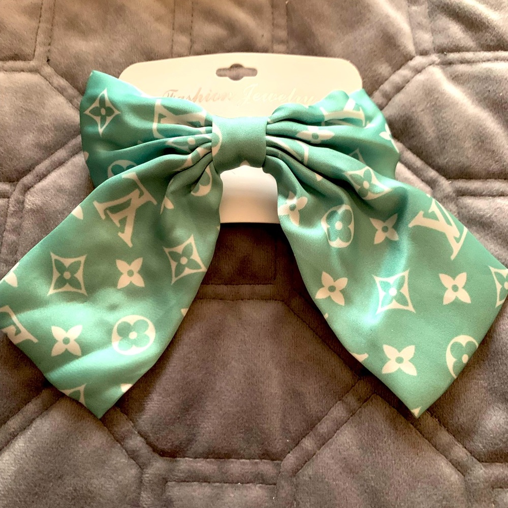 Designer Style  Bow/Girls Hair Clip